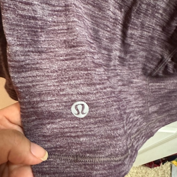 Lululemon woman tee long sleeves size 10/ NWOT#82 - Picture 2 of 3